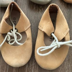 Piper Finn lace Mary Janes
